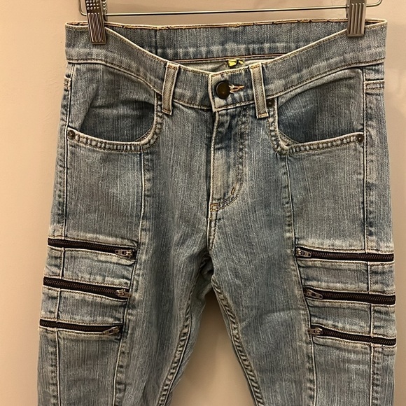 Carmar Distressed Jeans Skinny 6 Decorative Zippers Holes Size 24 Cotton - Picture 2 of 9